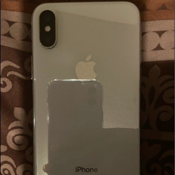 Apple IPhone X - Picture 2 of 11